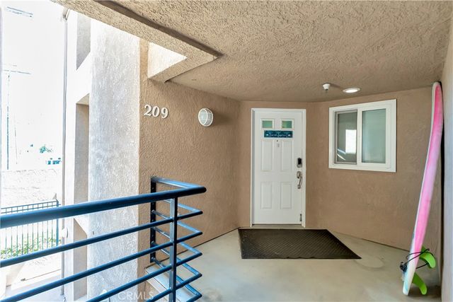 1200 Pacific Coast Highway 209, Huntington Beach, CA 92648