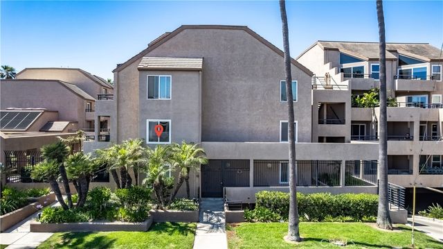 1200 Pacific Coast Highway 209, Huntington Beach, CA 92648