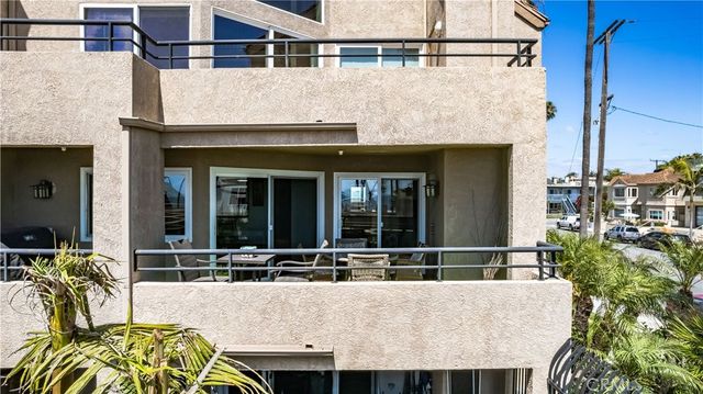 1200 Pacific Coast Highway 209, Huntington Beach, CA 92648