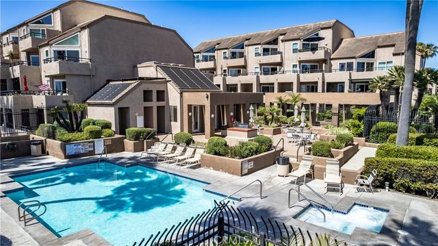 1200 Pacific Coast Highway 209, Huntington Beach, CA 92648
