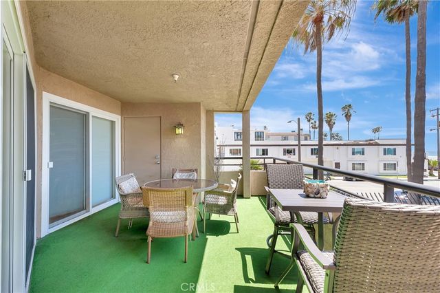 1200 Pacific Coast Highway 209, Huntington Beach, CA 92648
