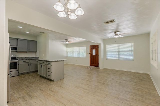 24270 SW SHOREWOOD DRIVE N, Dunnellon, FL 34431