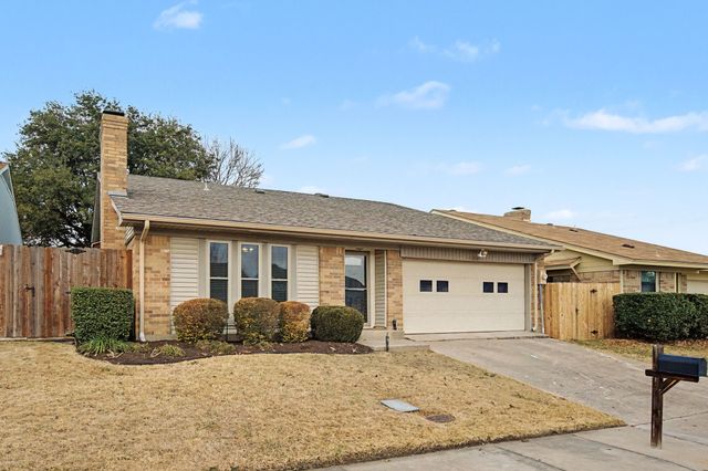 2217 Benbrook Drive, Carrollton, TX 75007