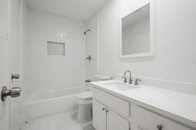 2217 Benbrook Drive, Carrollton, TX 75007