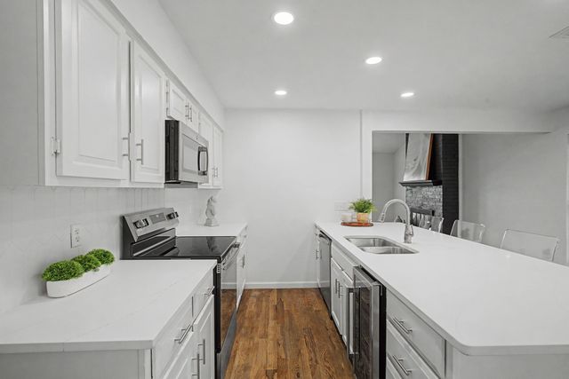 2217 Benbrook Drive, Carrollton, TX 75007