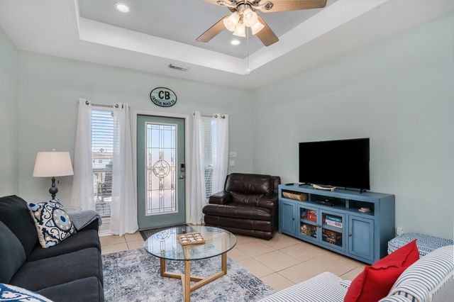 960 B Palmetto Drive, Crystal Beach, TX 77650