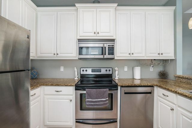 960 B Palmetto Drive, Crystal Beach, TX 77650
