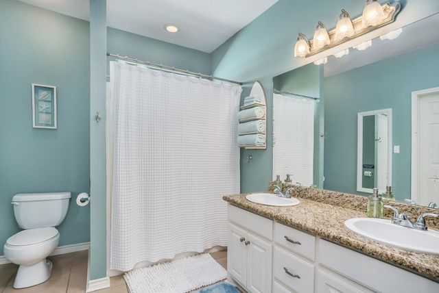 960 B Palmetto Drive, Crystal Beach, TX 77650