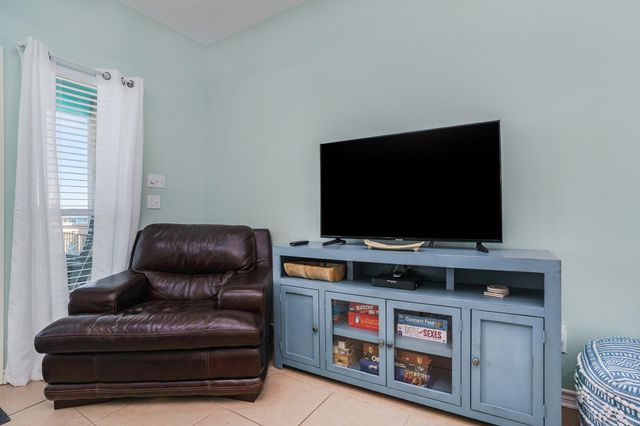 960 B Palmetto Drive, Crystal Beach, TX 77650