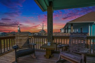 960 B Palmetto Drive, Crystal Beach, TX 77650