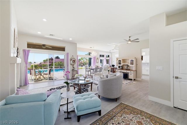 2728 Faiss Drive, Las Vegas, NV 89134