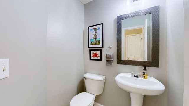 3765 Springwater Dr, Nashville, TN 37221