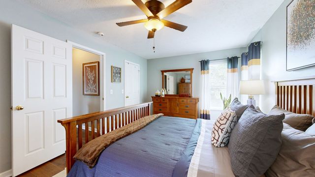 3765 Springwater Dr, Nashville, TN 37221