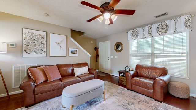 3765 Springwater Dr, Nashville, TN 37221