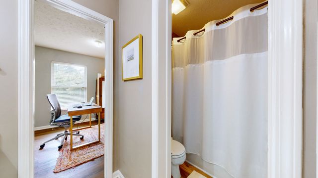 3765 Springwater Dr, Nashville, TN 37221