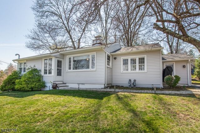 1 Shawnee Trl, Sparta Twp., NJ 07871