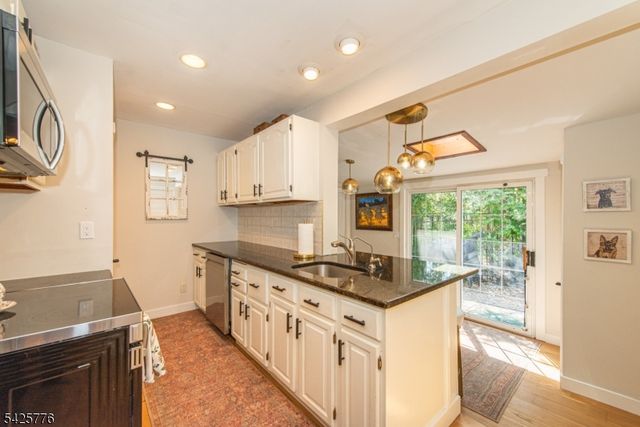 1 Shawnee Trl, Sparta Twp., NJ 07871