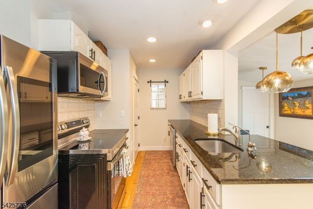 1 Shawnee Trl, Sparta Twp., NJ 07871