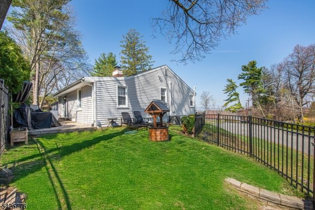 1 Shawnee Trl, Sparta Twp., NJ 07871