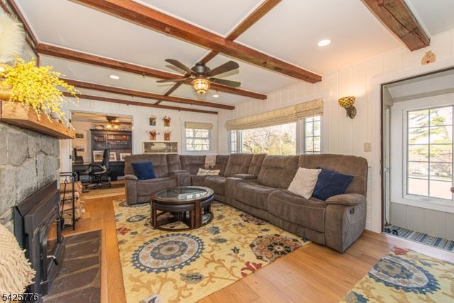 1 Shawnee Trl, Sparta Twp., NJ 07871