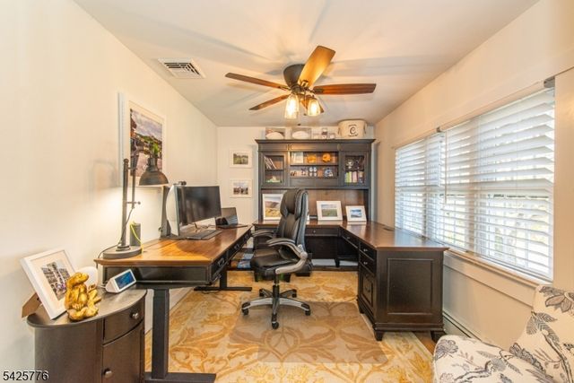 1 Shawnee Trl, Sparta Twp., NJ 07871