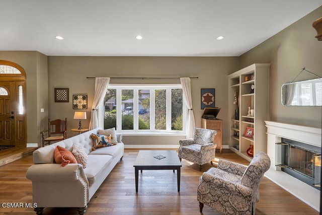 199 W Sidlee Street, Thousand Oaks, CA 91360