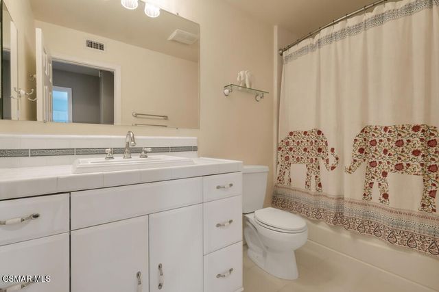 199 W Sidlee Street, Thousand Oaks, CA 91360
