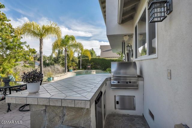 199 W Sidlee Street, Thousand Oaks, CA 91360