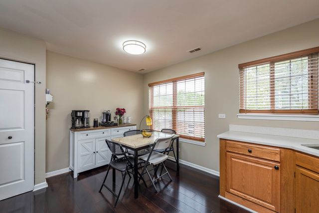 6764 E Monticello Court 13, Gurnee, IL 60031