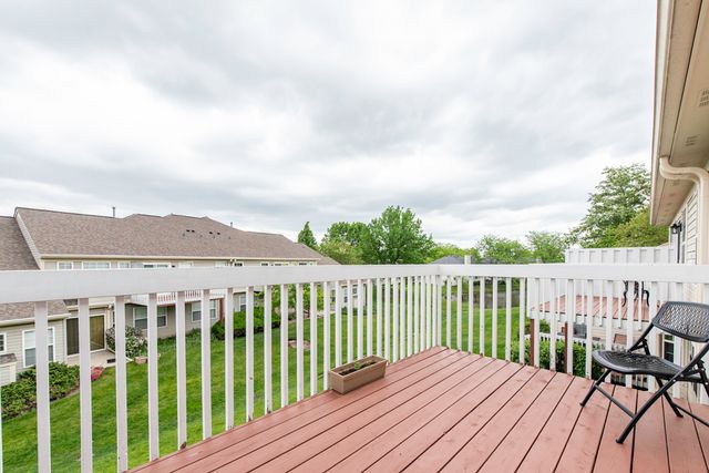 6764 E Monticello Court 13, Gurnee, IL 60031
