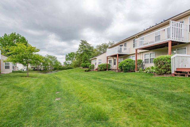 6764 E Monticello Court 13, Gurnee, IL 60031