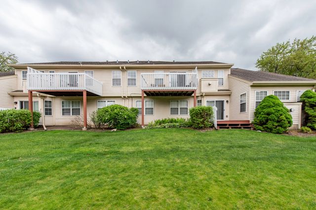 6764 E Monticello Court 13, Gurnee, IL 60031