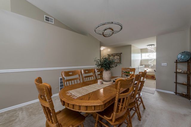 6764 E Monticello Court 13, Gurnee, IL 60031