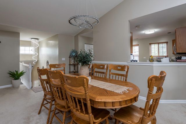 6764 E Monticello Court 13, Gurnee, IL 60031