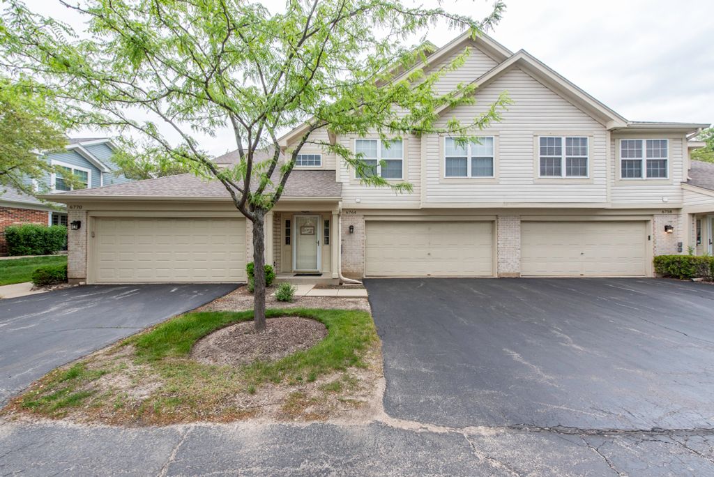 6764 E Monticello Court 13, Gurnee, IL 60031