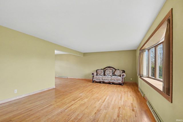 23456 Greenleaf Boulevard, Elkhart, IN 46514