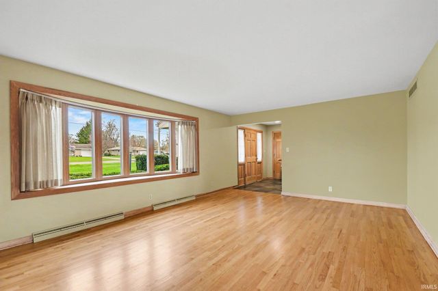 23456 Greenleaf Boulevard, Elkhart, IN 46514
