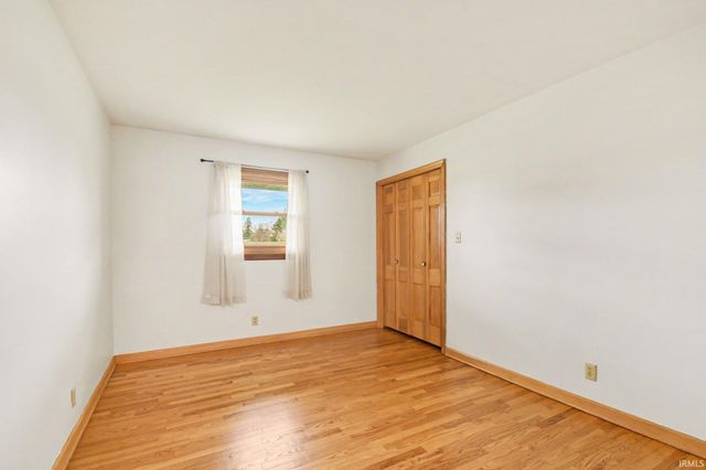 23456 Greenleaf Boulevard, Elkhart, IN 46514