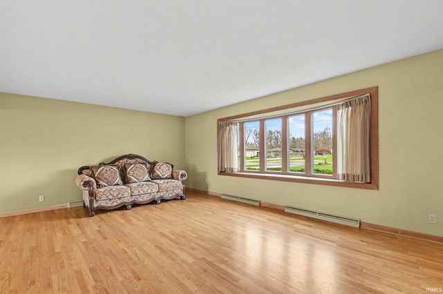 23456 Greenleaf Boulevard, Elkhart, IN 46514