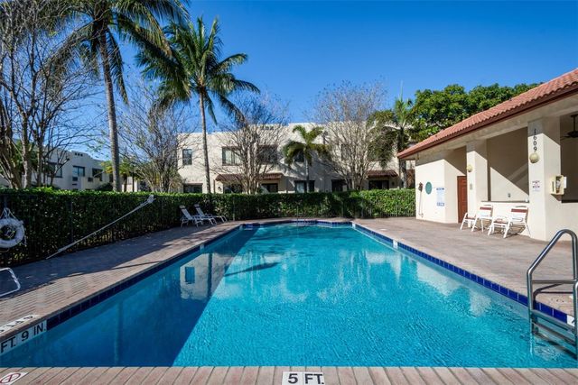 1638 SW 33rd Court, Fort Lauderdale, FL 33315