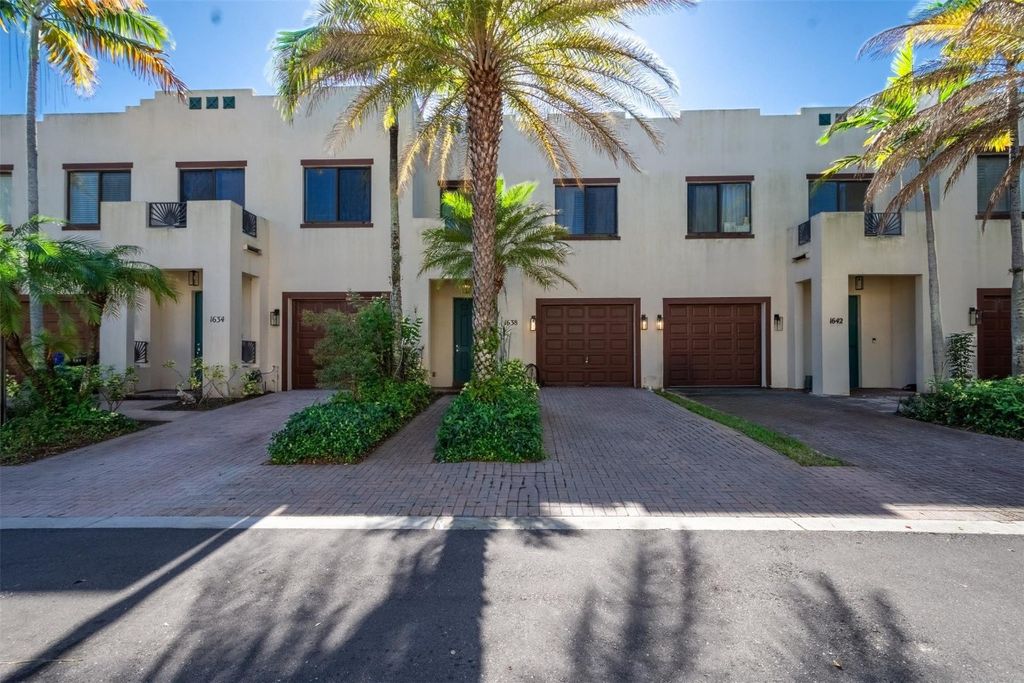 1638 SW 33rd Court, Fort Lauderdale, FL 33315