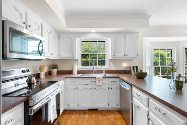 215 Devrow Ct, Franklin, TN 37064