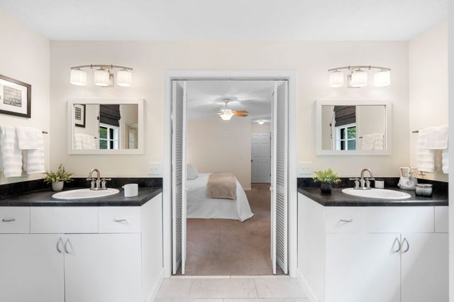 215 Devrow Ct, Franklin, TN 37064