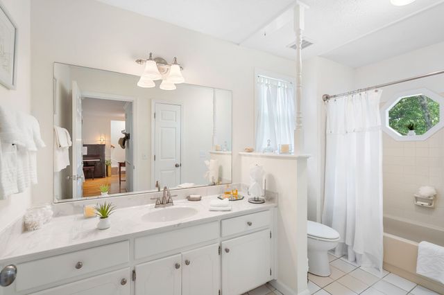 215 Devrow Ct, Franklin, TN 37064