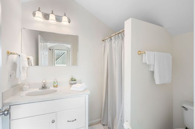 215 Devrow Ct, Franklin, TN 37064