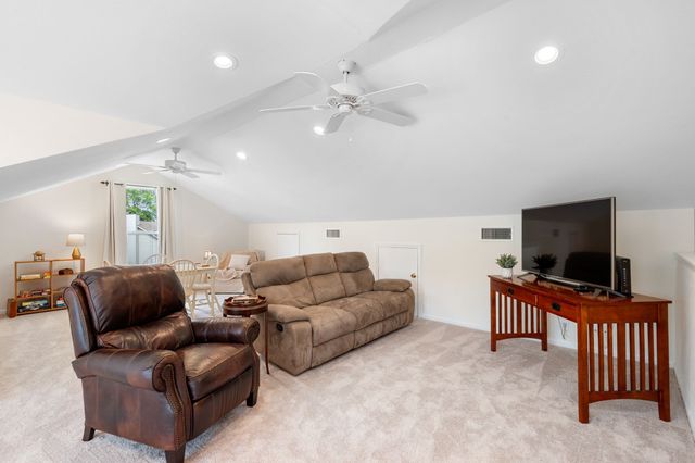 215 Devrow Ct, Franklin, TN 37064