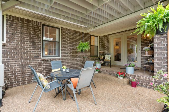 215 Devrow Ct, Franklin, TN 37064