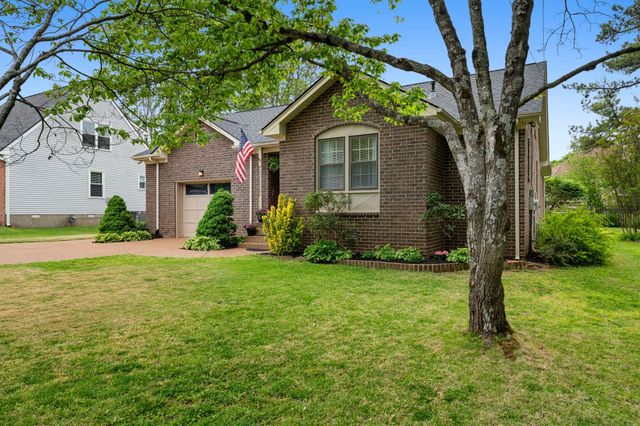 215 Devrow Ct, Franklin, TN 37064