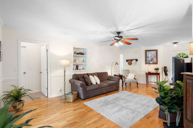 215 Devrow Ct, Franklin, TN 37064