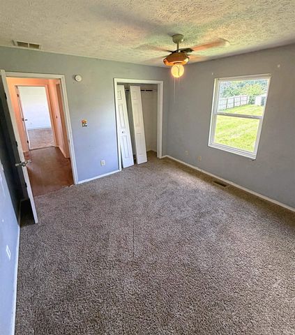 163 J Hunter Drive, Bedford, IN 47421